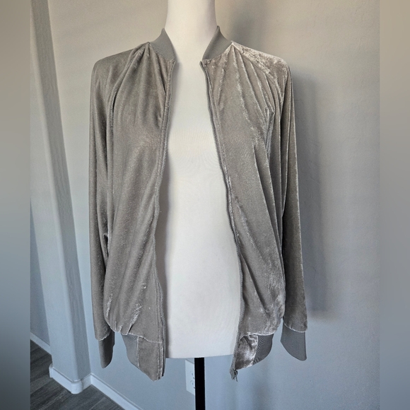 Daya By Zendaya Velour Velvet Silver Gray Track Jacket Zip Up Long Sleeve Sz XS - Picture 15 of 16